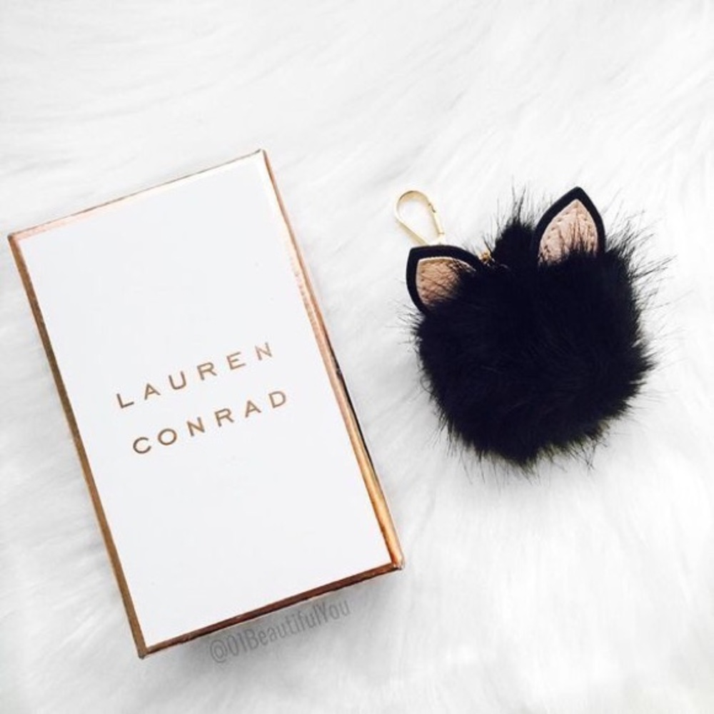LC Lauren Conrad Cat Faux Fur Pom Pom Keychain NWT - Picture 2 of 5